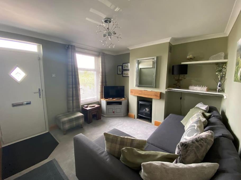 Outskirts Of Ulverston, Entire Cottage - Sleeps 4 Exterior photo