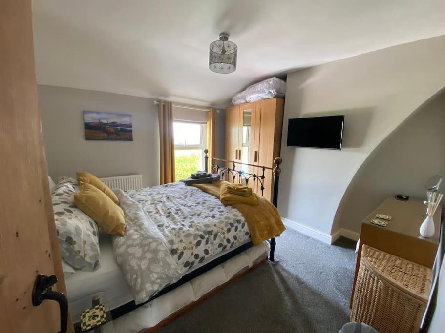 Outskirts Of Ulverston, Entire Cottage - Sleeps 4 Exterior photo